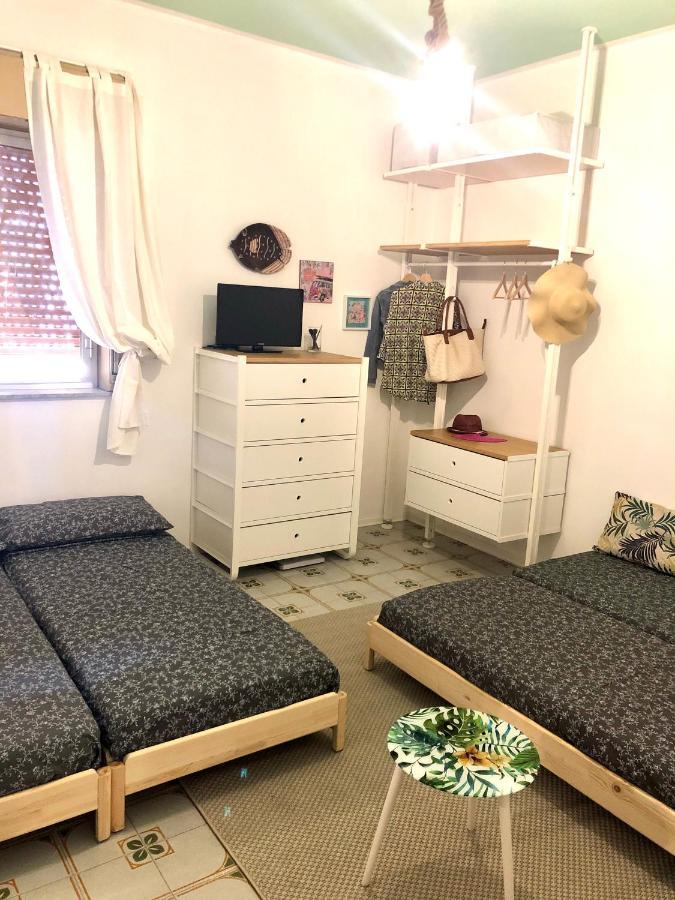 Appartamento Vacanzenaxos - Casa Frontemare Giardini Naxos Esterno foto