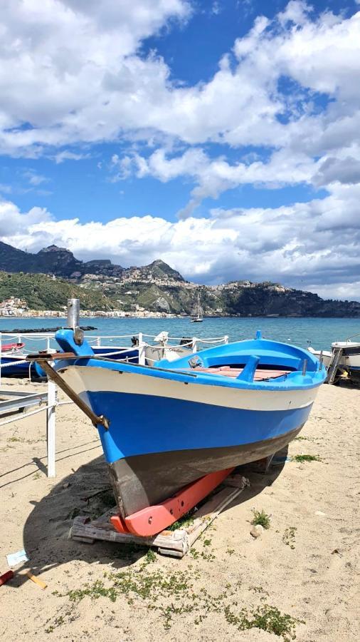 Appartamento Vacanzenaxos - Casa Frontemare Giardini Naxos Esterno foto
